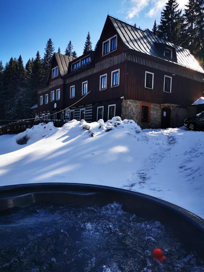 Chata Pod Studnicnou Pec pod Snezkou Exteriör bild
