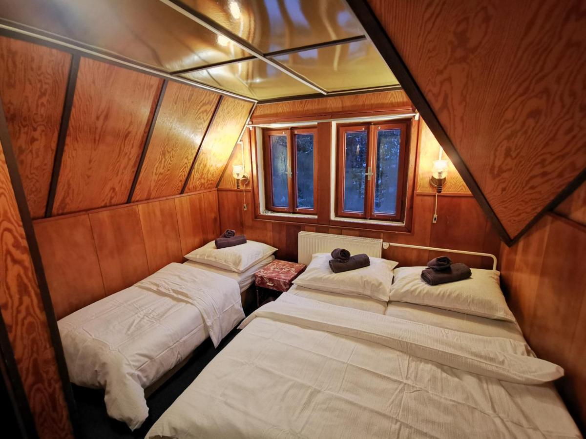 Chata Pod Studnicnou Pec pod Snezkou Exteriör bild