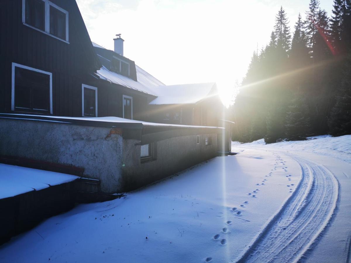 Chata Pod Studnicnou Pec pod Snezkou Exteriör bild